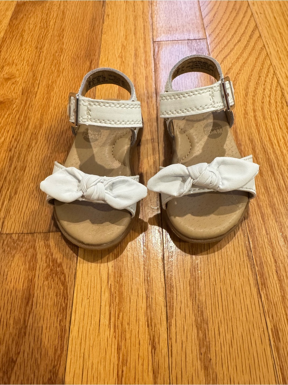 Stride Rite ‘Whitney’ White Bow Sandals size 4.5